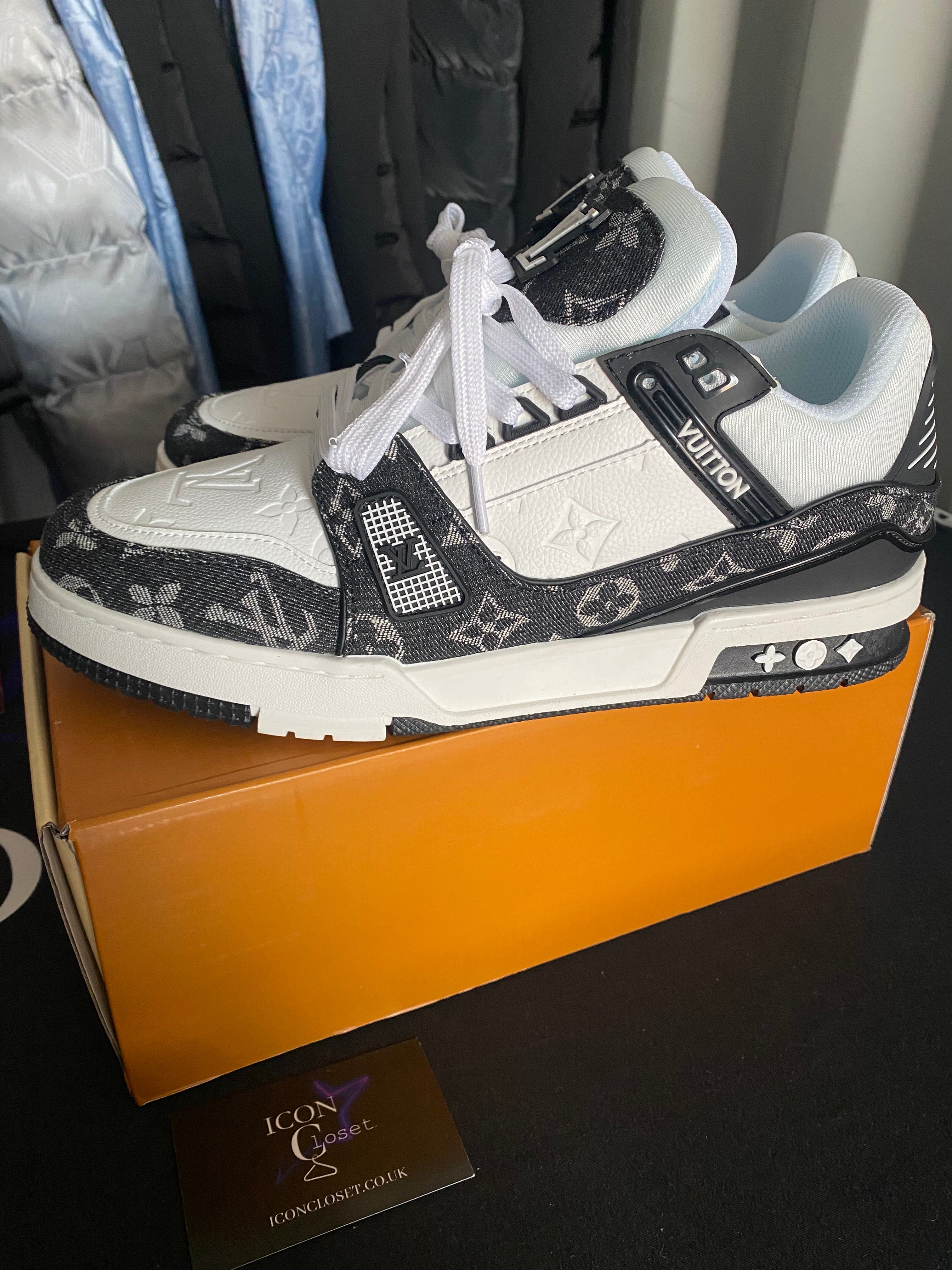B/W Skates SHOES