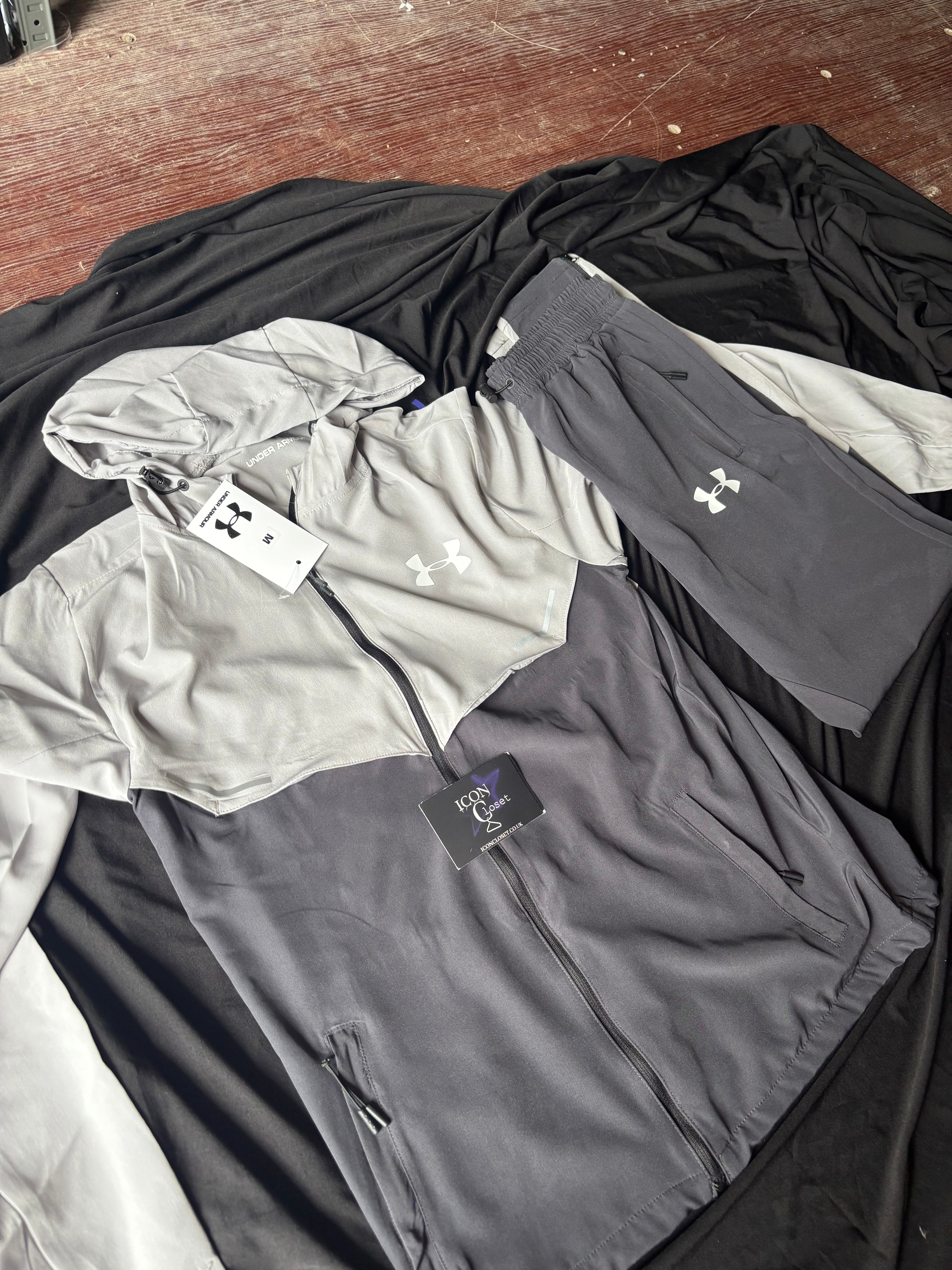 Under Armr Tracksuits